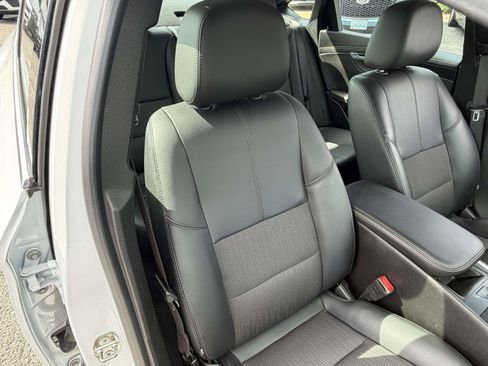 Used 2019 Chevrolet Impala LT FWD image 32