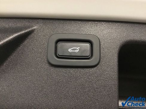 Used 2021 Land Rover Discovery Sport S image 13