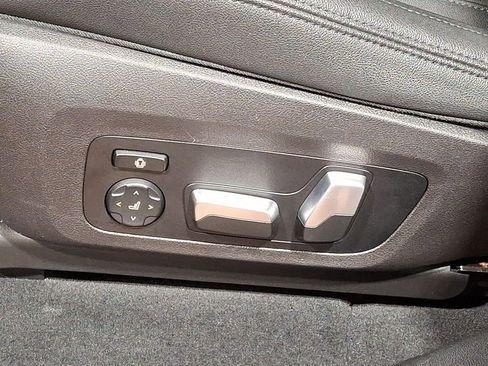 Used 2020 BMW X4 xDrive30i w/ Premium Package image 11