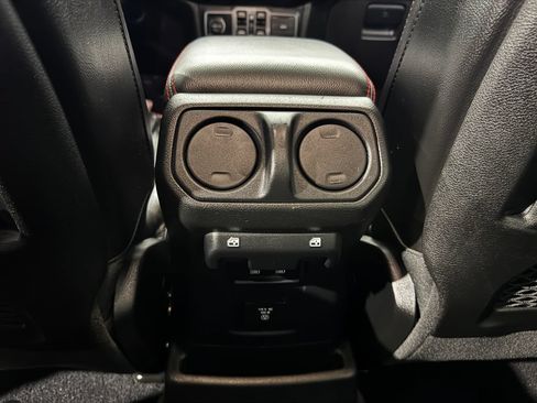 Used 2021 Jeep Wrangler Unlimited Rubicon w/ Uconnect 4C Nav & Sound Group AWD/4WD image 38