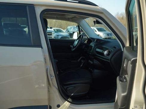 Used 2016 Jeep Renegade 75th Anniversary image 19
