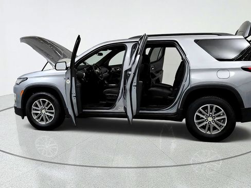 Used 2023 Chevrolet Traverse LT FWD image 10