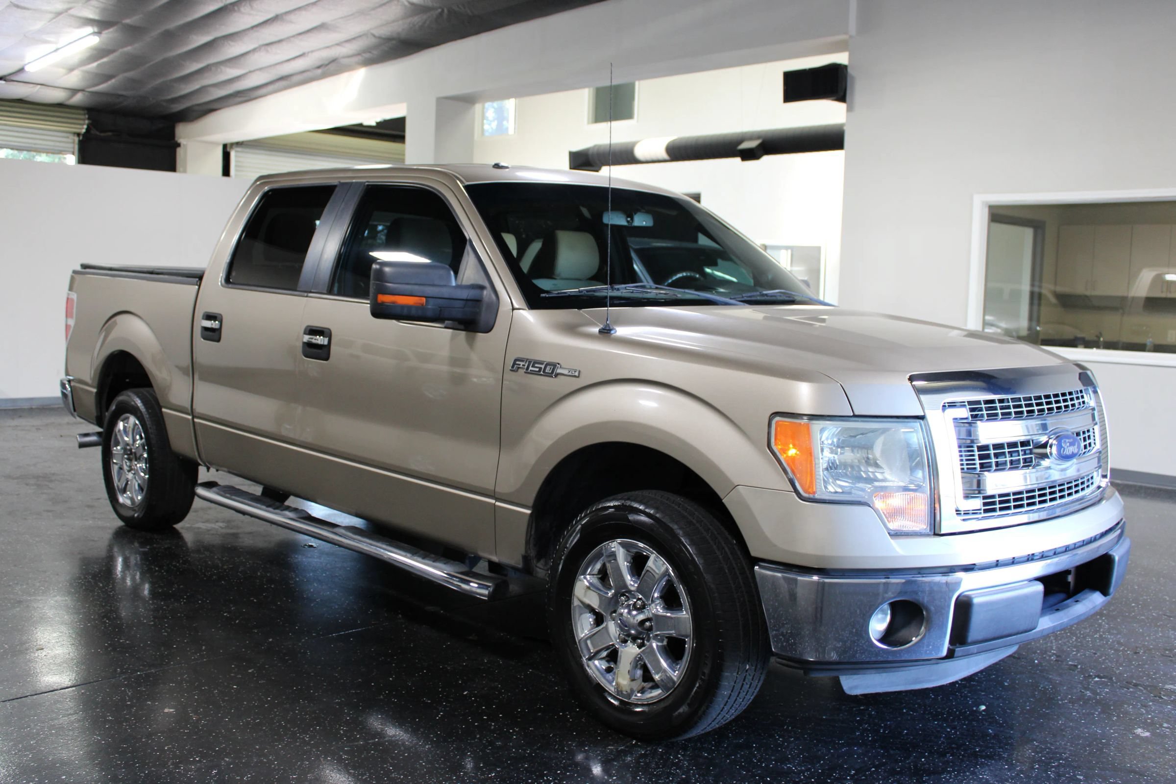 Used 2013 Ford F150 XLT w/ XLT Chrome Pkg RWD image 1
