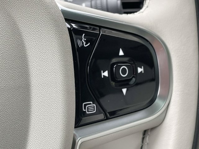 Certified 2024 Volvo XC90 B5 Plus AWD/4WD image 26
