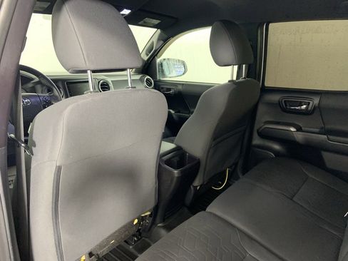 Used 2016 Toyota Tacoma TRD Off-Road image 10