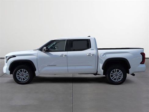 Used 2025 Toyota Tundra SR5 image 3