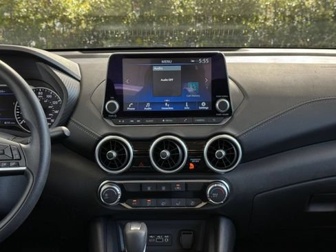 Used 2025 Nissan Sentra SV FWD image 17