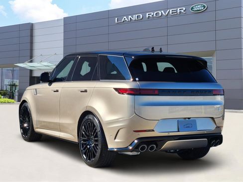 New 2026 Land Rover Range Rover Sport SV image 4