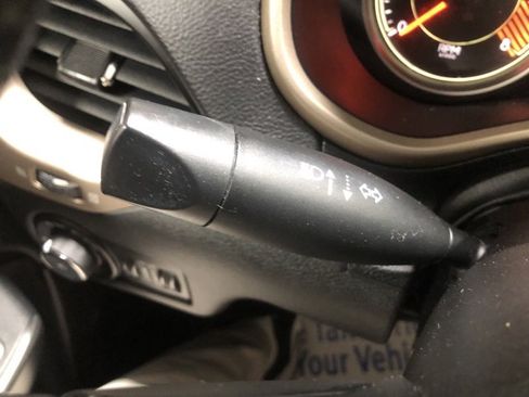 Used 2015 Jeep Cherokee Limited image 20