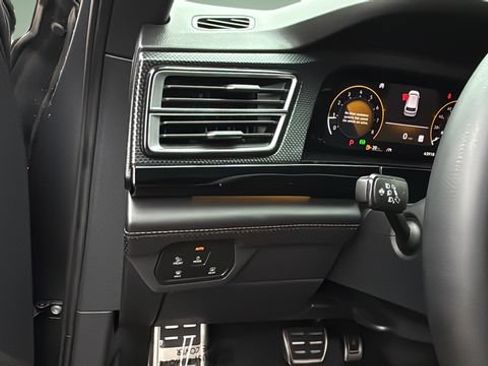 Used 2024 Volkswagen Atlas Cross Sport SEL Premium R-Line AWD/4WD image 22