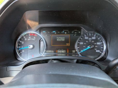 Used 2017 Ford F350 Platinum w/ Platinum Ultimate Package AWD/4WD image 27