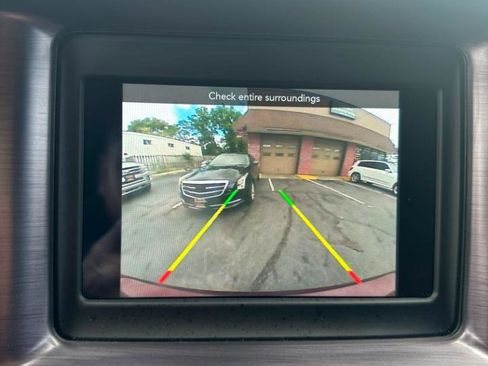 Used 2018 Dodge Charger SXT w/ Blacktop Package RWD image 27