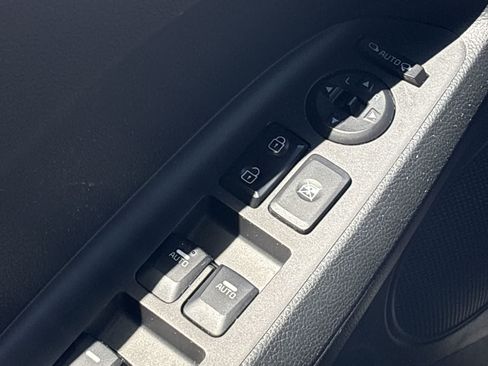 Used 2016 Kia Forte SX FWD image 23