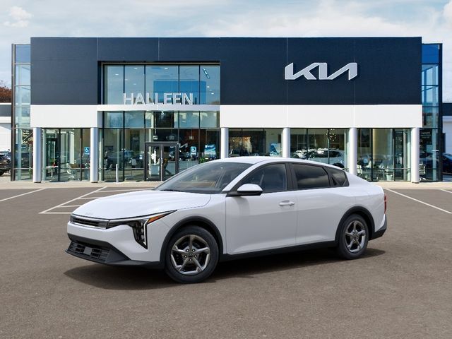 New 2026 Kia K4 FWD image 3