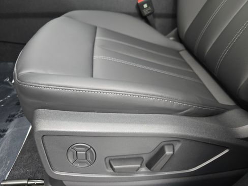 New 2025 Audi Q5 Premium Plus image 26