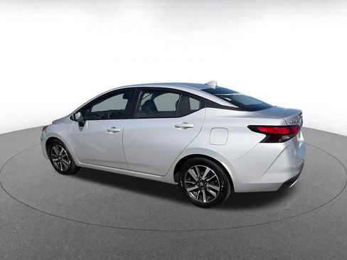 Used 2025 Nissan Versa SV FWD image 10