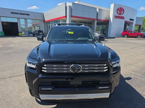 New 2026 Toyota 4Runner Limited AWD/4WD image 3