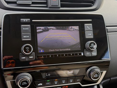 Used 2019 Honda CR-V LX image 12
