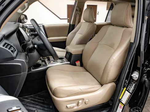 Used 2016 Toyota 4Runner SR5 Premium AWD/4WD image 32