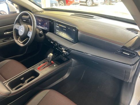 Used 2025 Nissan Kicks SR w/ SR Premium Package AWD/4WD image 23