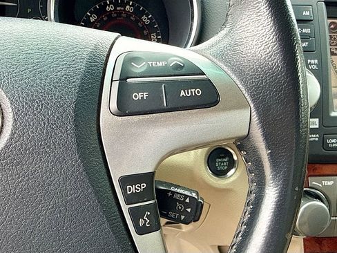 Used 2011 Toyota Highlander Limited w/ Tow Pkg AWD/4WD image 38