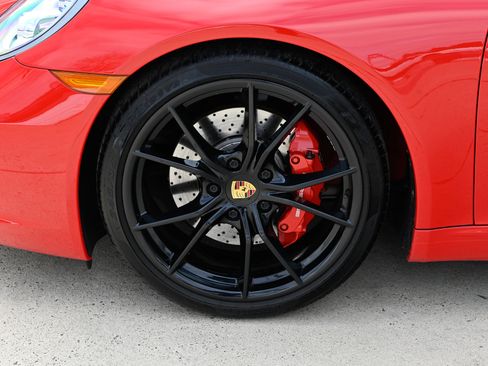 Used 2018 Porsche 911 Carrera S RWD image 9