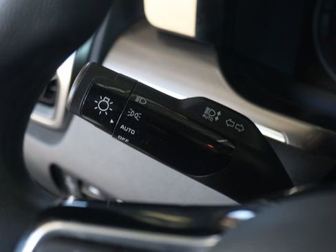 Used 2023 Kia Sorento LX image 14