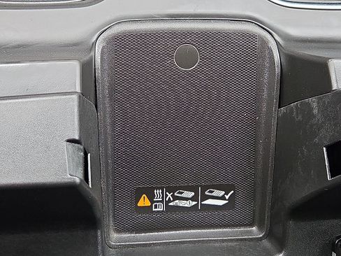 Used 2023 GMC Sierra 1500 SLT w/ SLT Convenience Package image 22