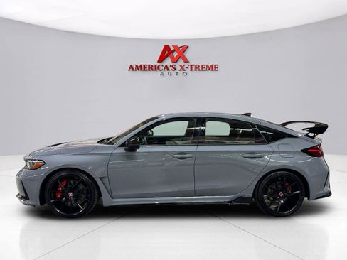 Used 2024 Honda Civic Type R image 2