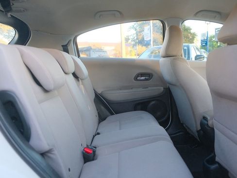 Used 2017 Honda HR-V LX image 30