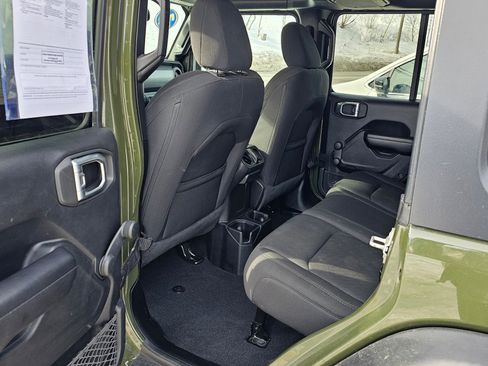 Used 2021 Jeep Wrangler Unlimited Sport image 14