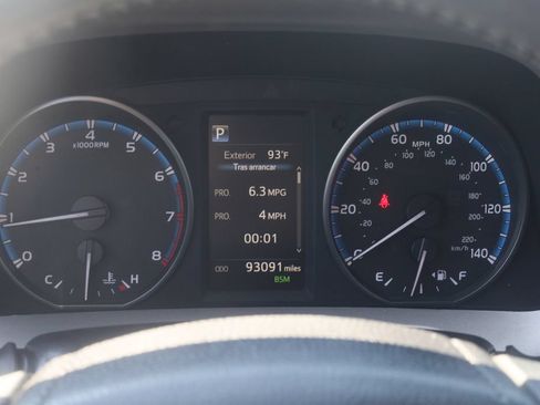 Used 2017 Toyota RAV4 XLE AWD/4WD image 36