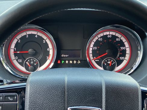 Used 2015 Dodge Grand Caravan SE FWD image 14