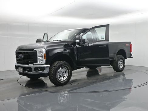 Certified 2024 Ford F250 XL w/ XL Off-Road Package image 26