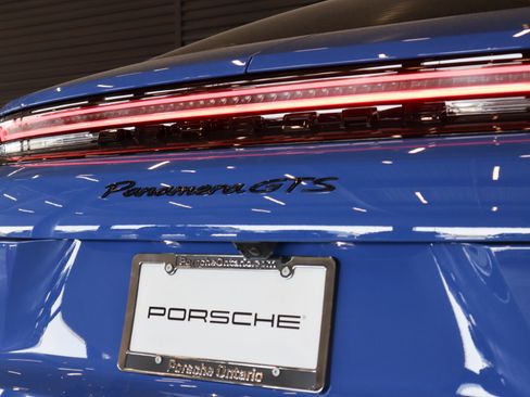 Used 2025 Porsche Panamera GTS image 30