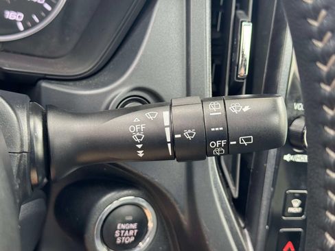 Used 2025 Subaru Forester Premium AWD/4WD image 22