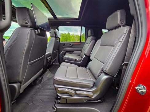 New 2026 GMC Yukon XL Denali w/ Denali Reserve Package AWD/4WD image 37