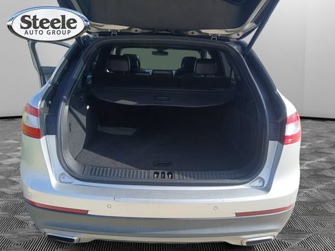 Used 2018 Lincoln MKX Reserve w/ Driver Assistance Package FWD image 11