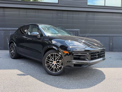 Certified 2026 Porsche Cayenne Coupe AWD/4WD image 12