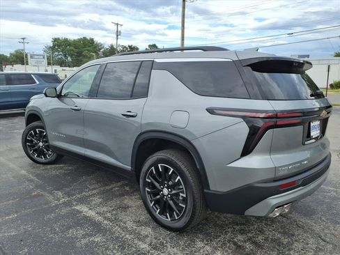 New 2026 Chevrolet Traverse LT w/ Sun and Wheel Package AWD/4WD image 5