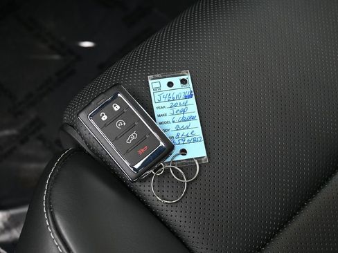 Used 2024 Jeep Grand Cherokee Overland w/ Luxury Tech Group IV image 19