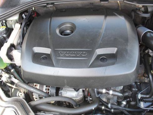 Used 2017 Volvo S60 T5 Dynamic FWD image 20