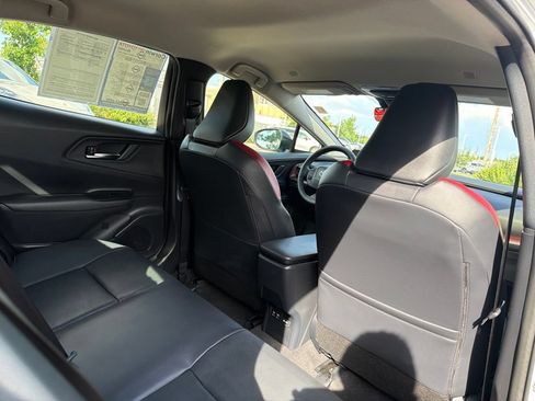 Used 2025 Toyota Prius Plug-In Hybrid FWD image 16