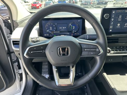 Used 2024 Honda Prologue EX image 18