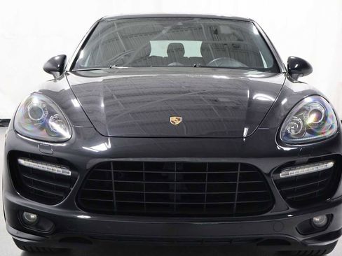 Used 2014 Porsche Cayenne GTS AWD/4WD image 14