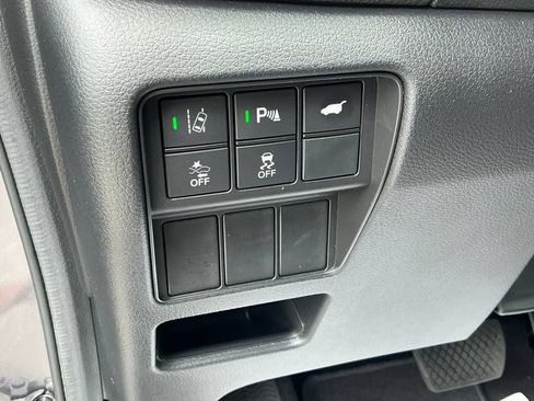 Used 2020 Honda CR-V Touring image 38