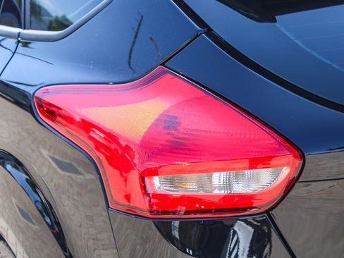 Used 2017 Ford Focus RS AWD/4WD image 10