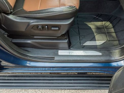 Used 2022 Chevrolet Silverado 3500 High Country image 44