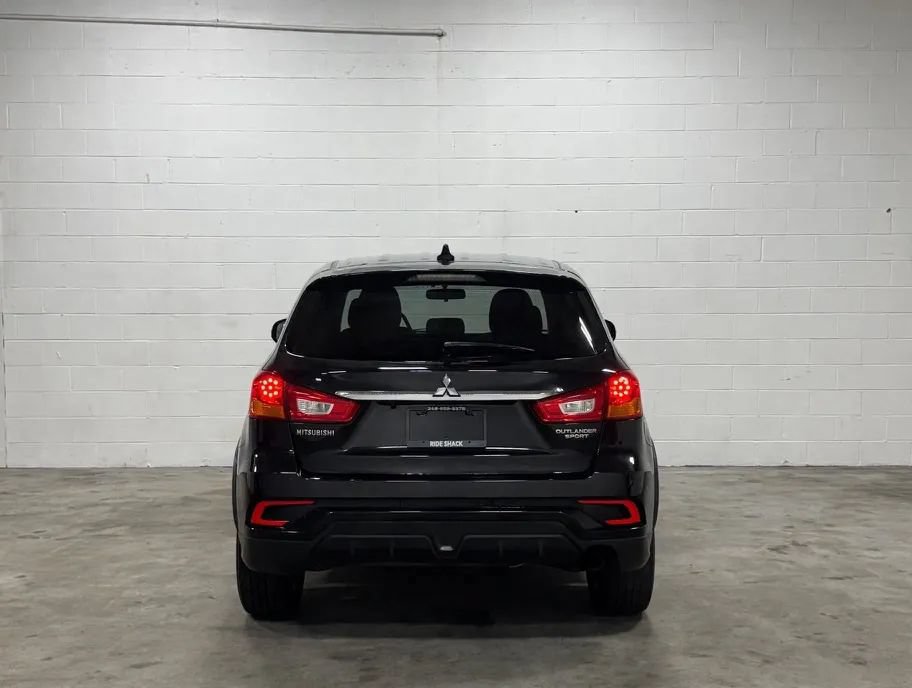 Used 2019 Mitsubishi Outlander Sport ES FWD image 4
