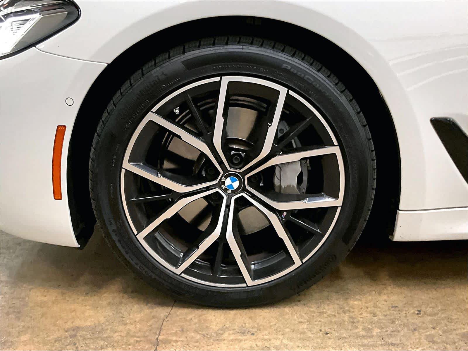 Used 2023 BMW 540i w/ M Sport Package RWD image 14